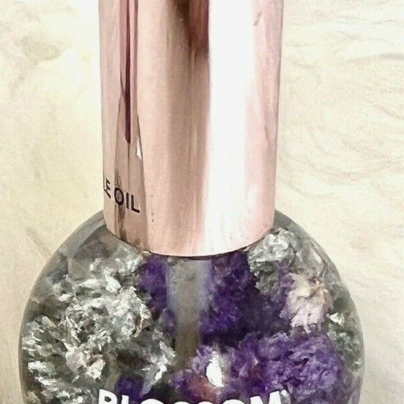 Blossom Nail Hot Cocoa Scented Cuticle Oil 2 Pack Set Infused with Real Flowers - Picture 2 of 3